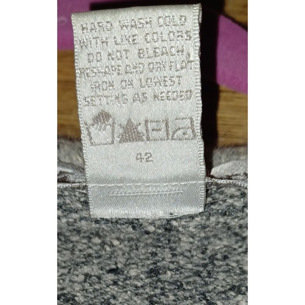 VTG Dressbarn Silk Angora Embroidered Cardigan Women's Medium Gray Floral Design - Picture 7 of 7